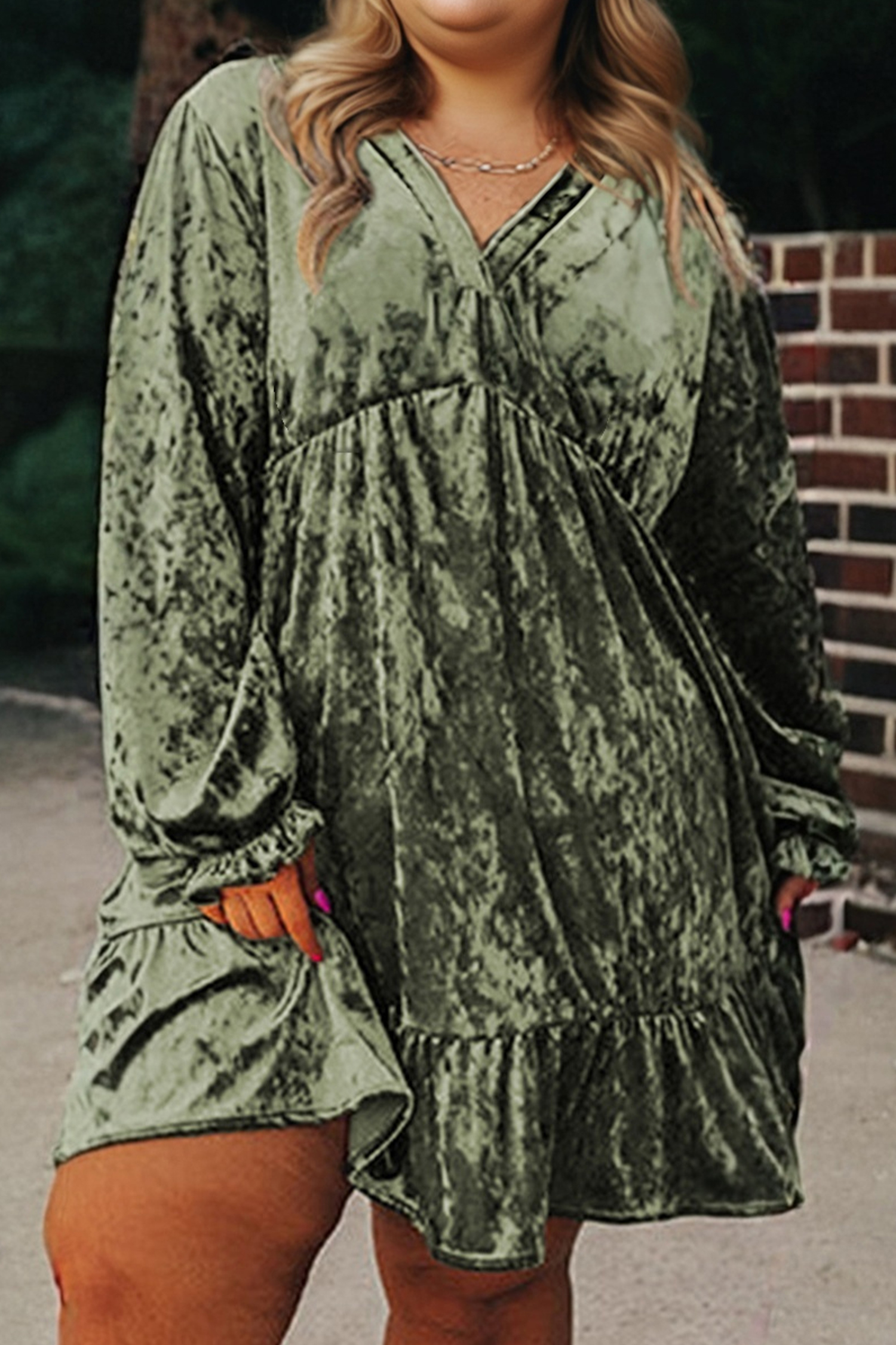Jungle Green Plus Size Velvet Babydoll Mini Dress with Puff Sleeve
