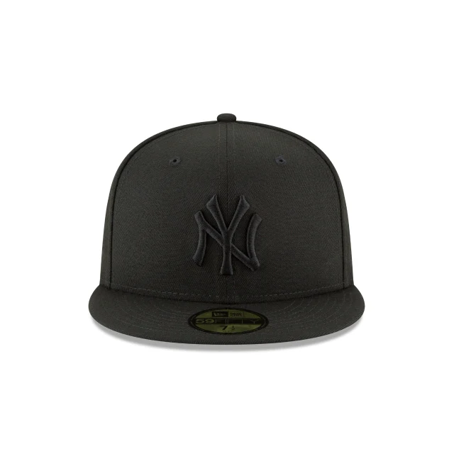 New York Yankees Blackout Basic 59FIFTY Fitted Hat