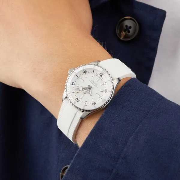 Breitling Superocean Unisex Automatic White Rubber Watch A17377211A1S1