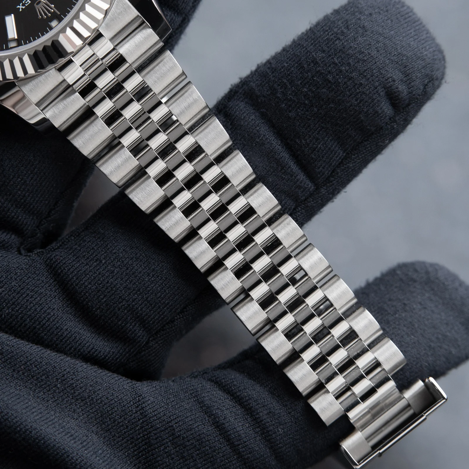 Superclone Rolex Sky-Dweller 42 mm Bright black Dial 336934 Jubilee