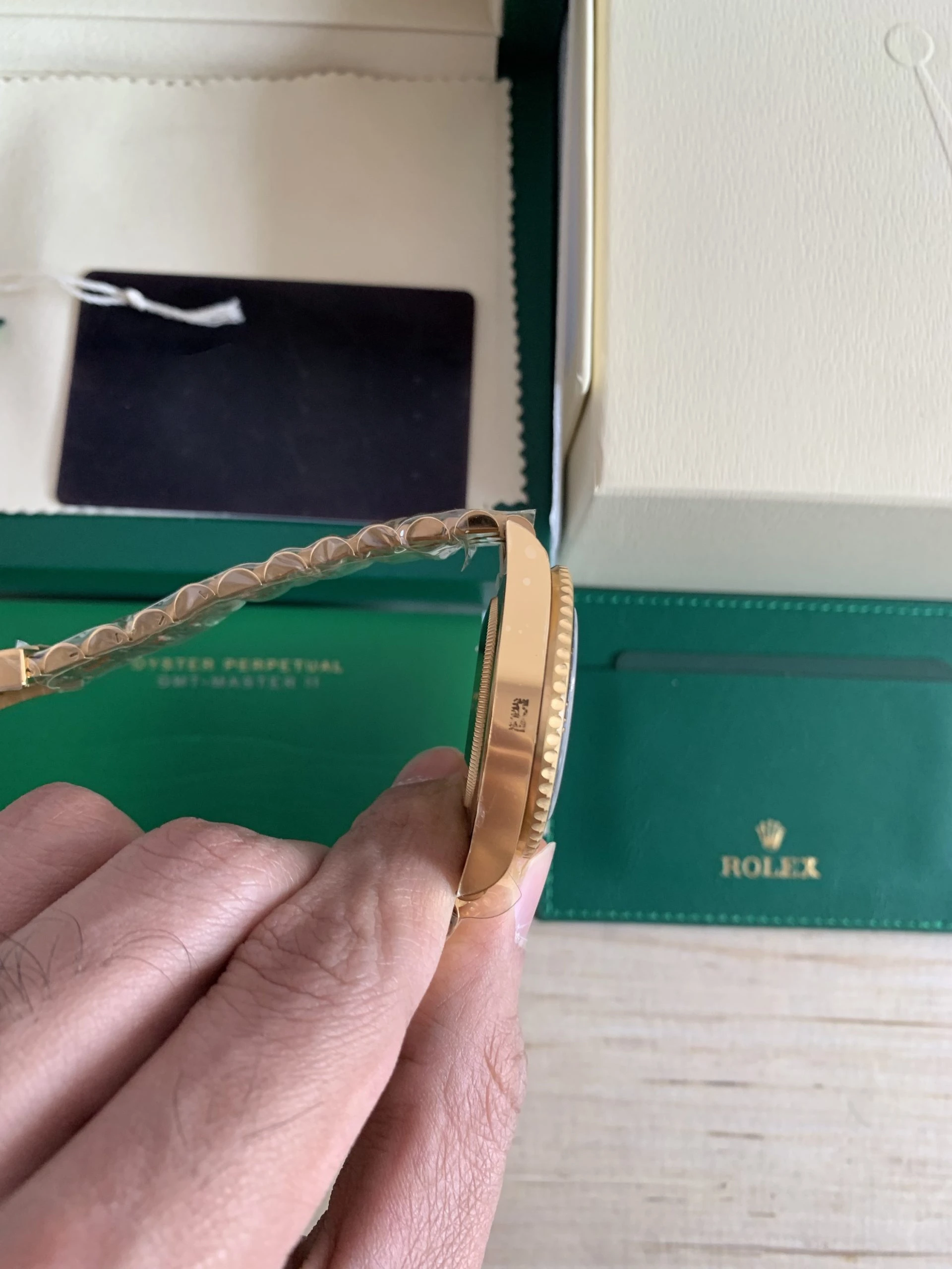 Superclone Rolex GMT-Master II 40 mm Black Dial 126718GRNR