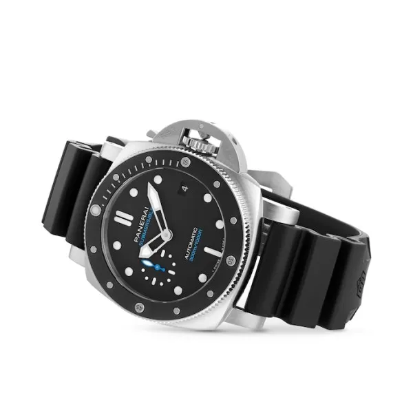 Panerai Submersible Men Automatic Black Rubber Watch PAM00683