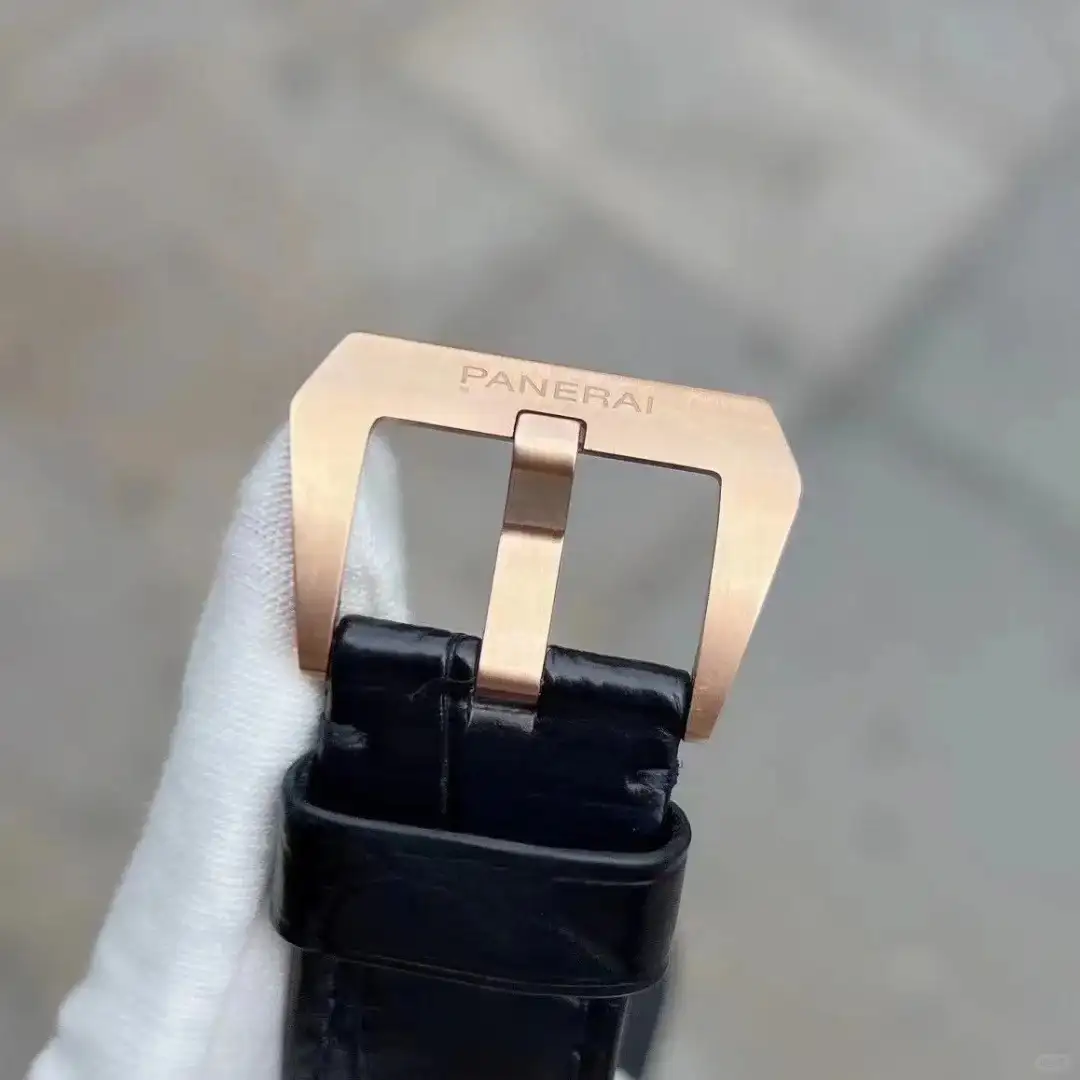 Panerai Luminor Men Automatic Blue Alligator Watch PAM01111