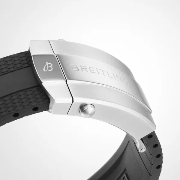 Breitling Superocean Men Automatic Black Rubber Watch A17375211B1S1