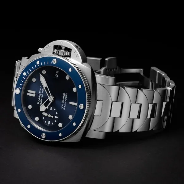 Panerai Submersible Men Automatic Blue Stainless Steel Watch PAM01068