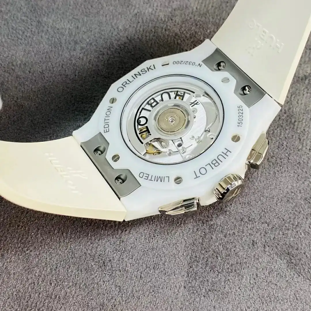 Hublot Classic Fusion Men Automatic Black Rubber Watch 525.HI.0170.RW.ORL21