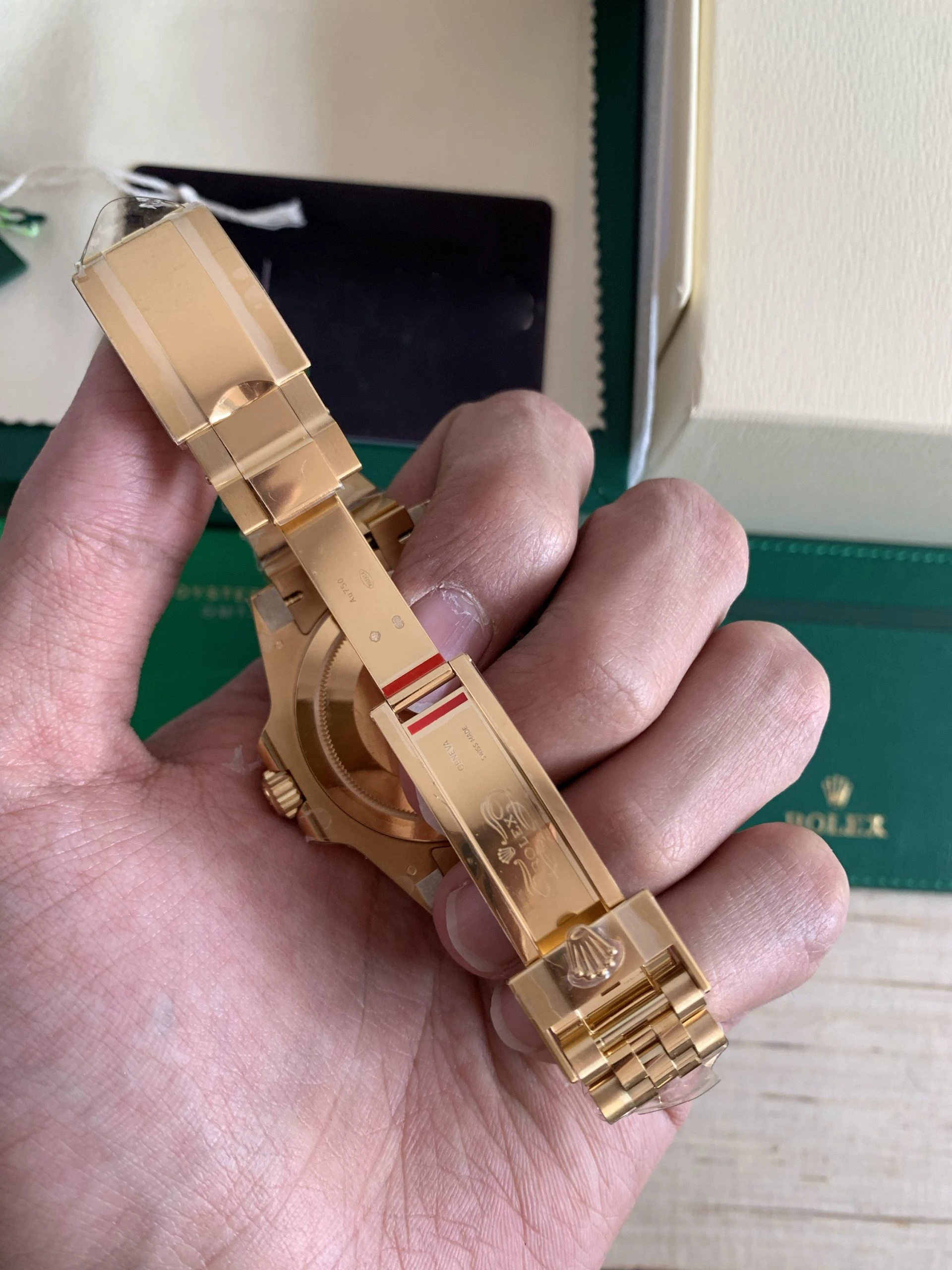 Superclone Rolex GMT-Master II 40 mm Black Dial 126718GRNR