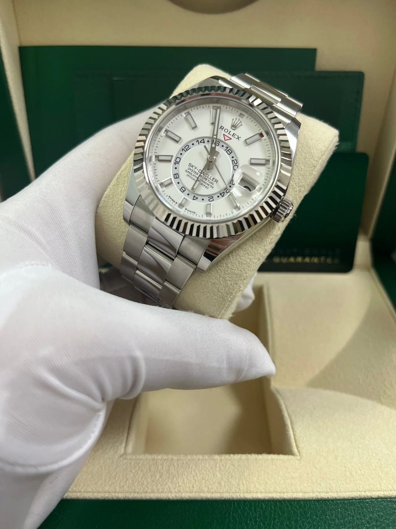 Superclone Rolex Sky-Dweller 42 mm Intense white Dial 336934