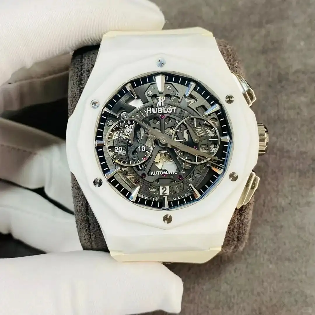 Hublot Classic Fusion Men Automatic Black Rubber Watch 525.HI.0170.RW.ORL21