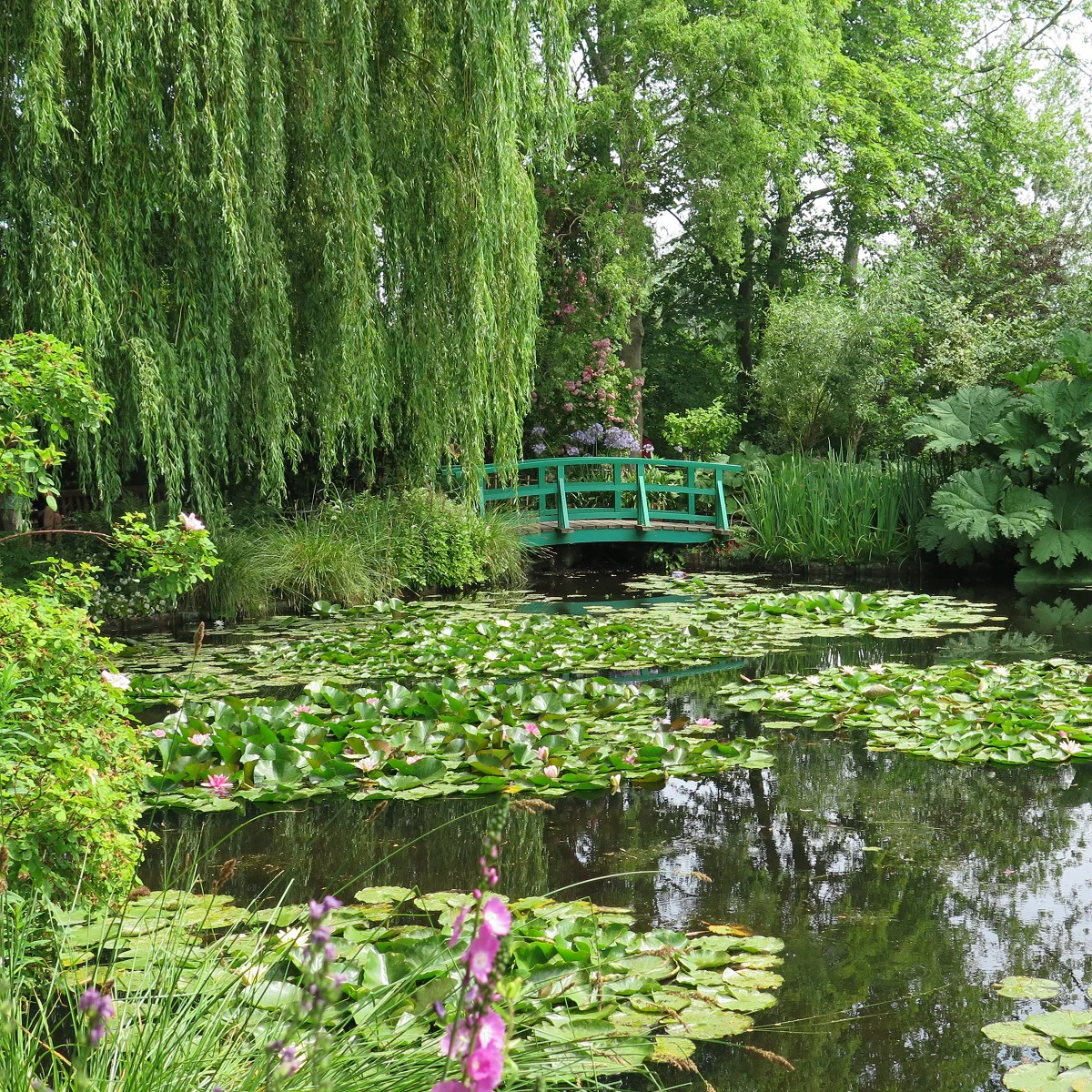 Giverny Signature Scented Candle