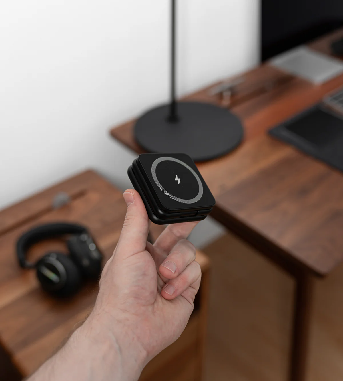 KUXIU X40 3-in-1 MagSafe Foldable Charging Stand - Black