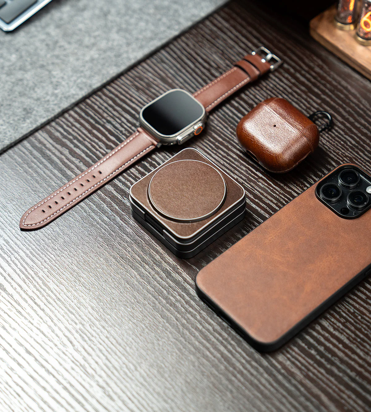 KUXIU X40 Pro 3-in-1 MagSafe Foldable Charging Stand - Leather Edition