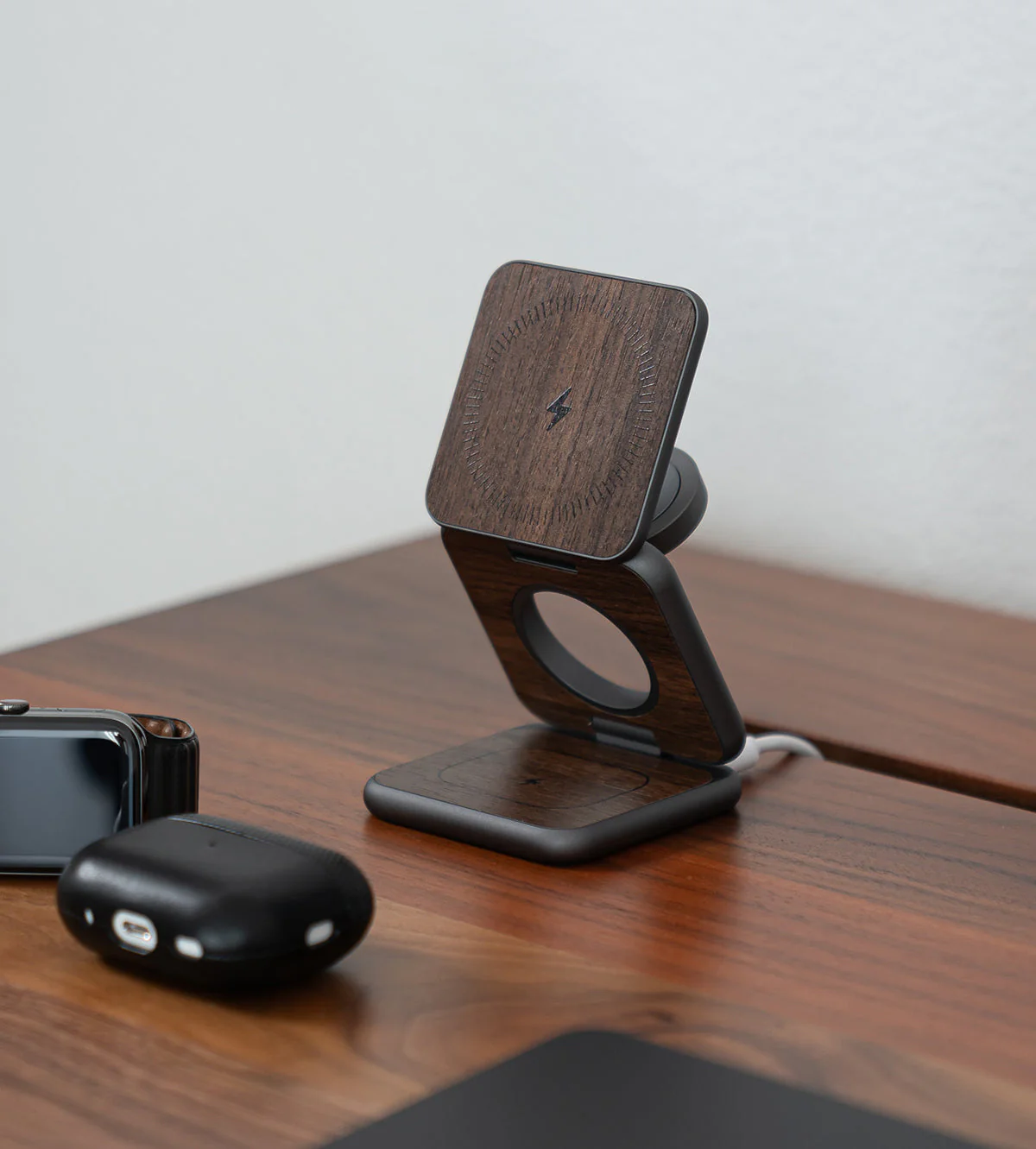 KUXIU X40 Pro 3-in-1 MagSafe Foldable Charging Stand - Wood Grain Edition