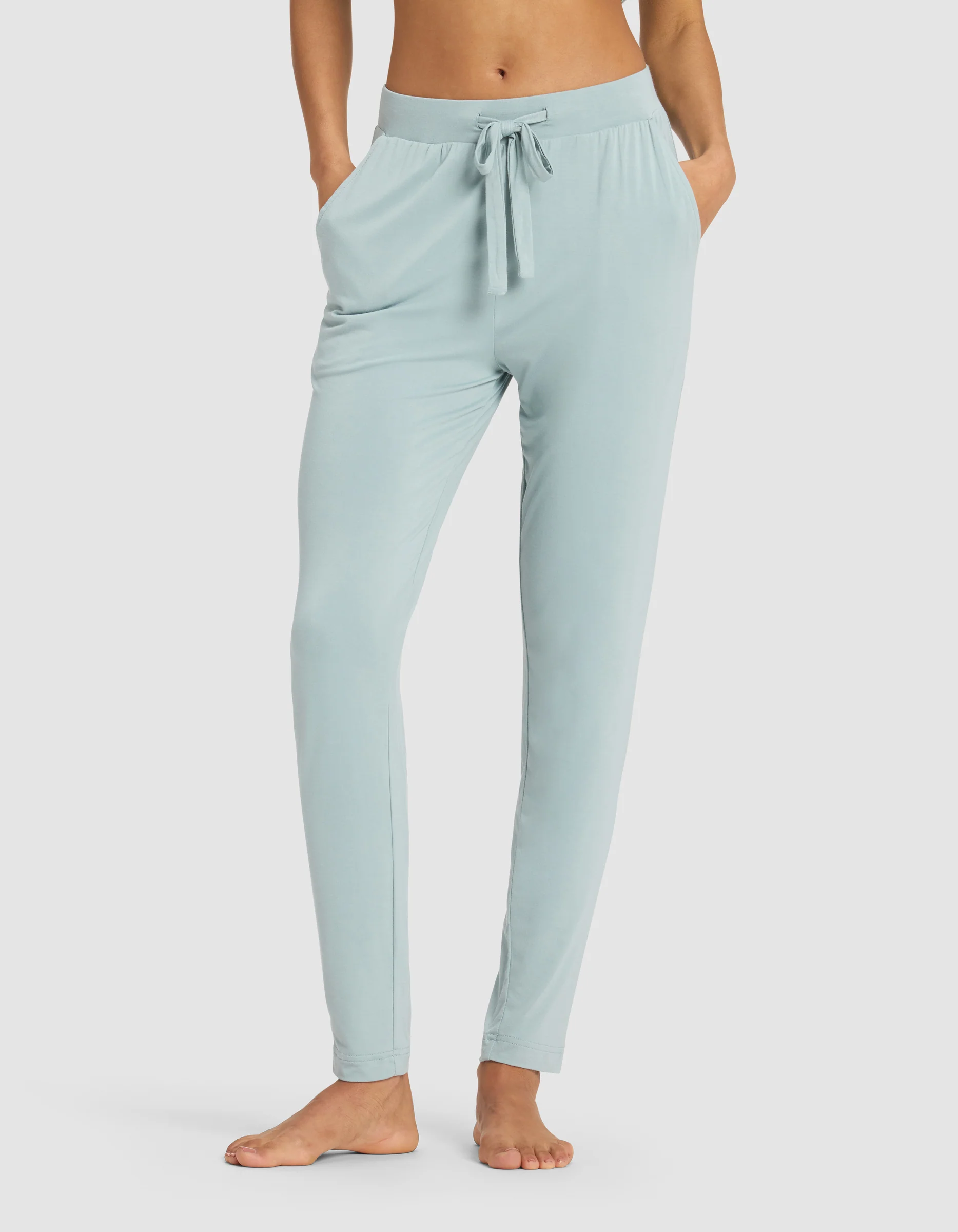Women's Bamboo Stretch-Knit Tapered Pant