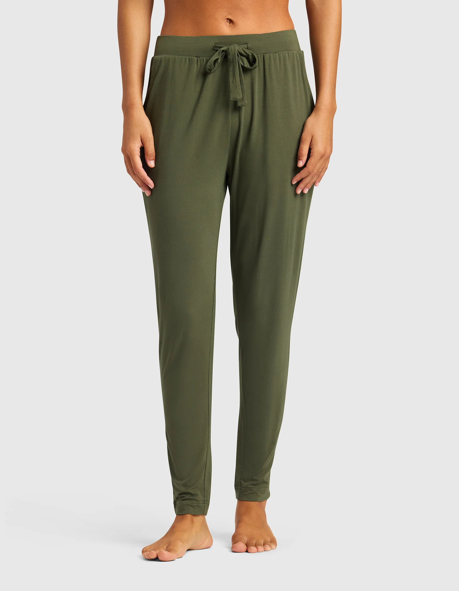 Women's Bamboo Stretch-Knit Tapered Pant
