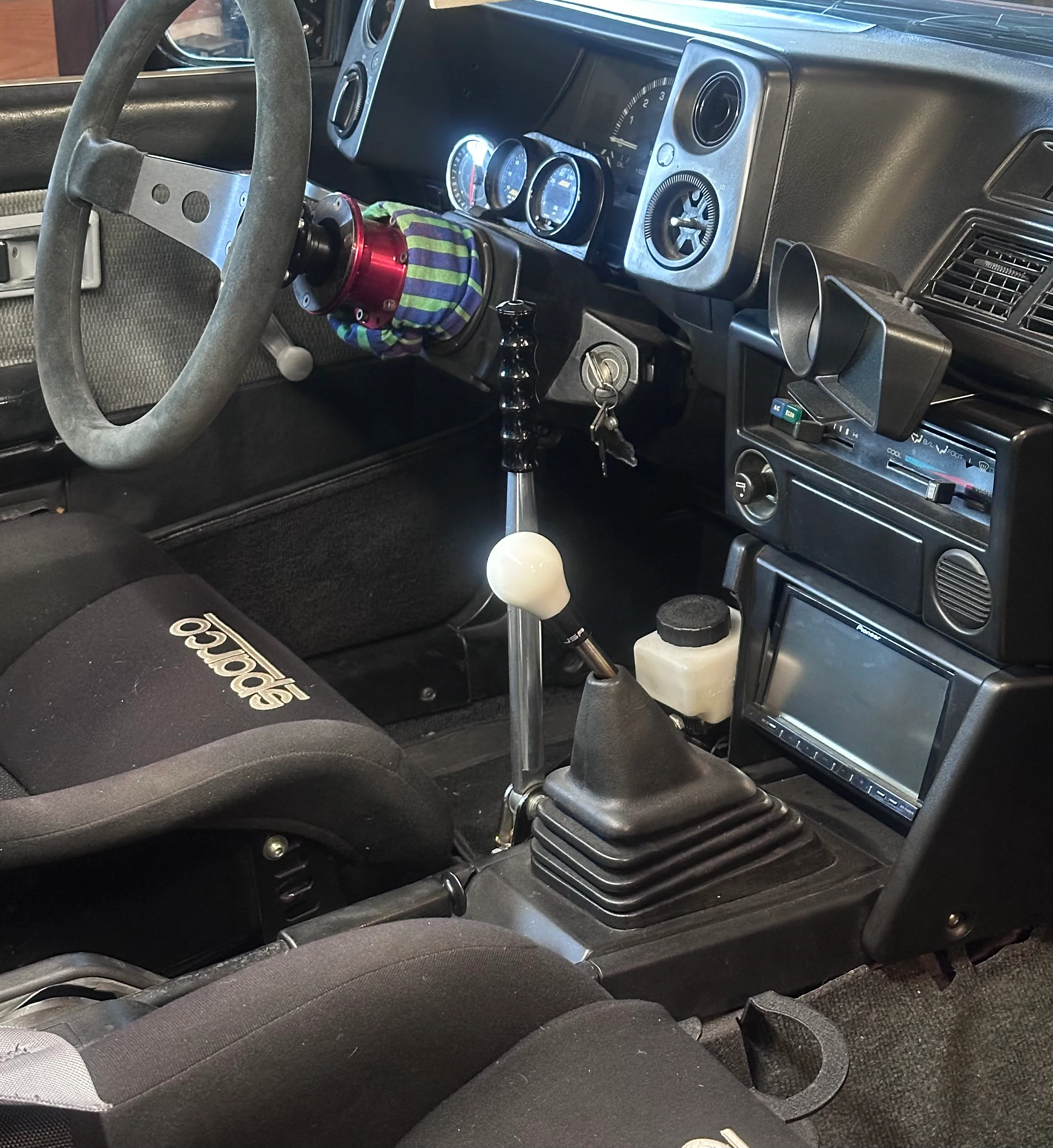 AE86 hydraulic hand brake handle bracket