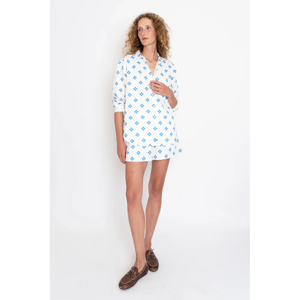 The Reine Shorts White/Royal Blue