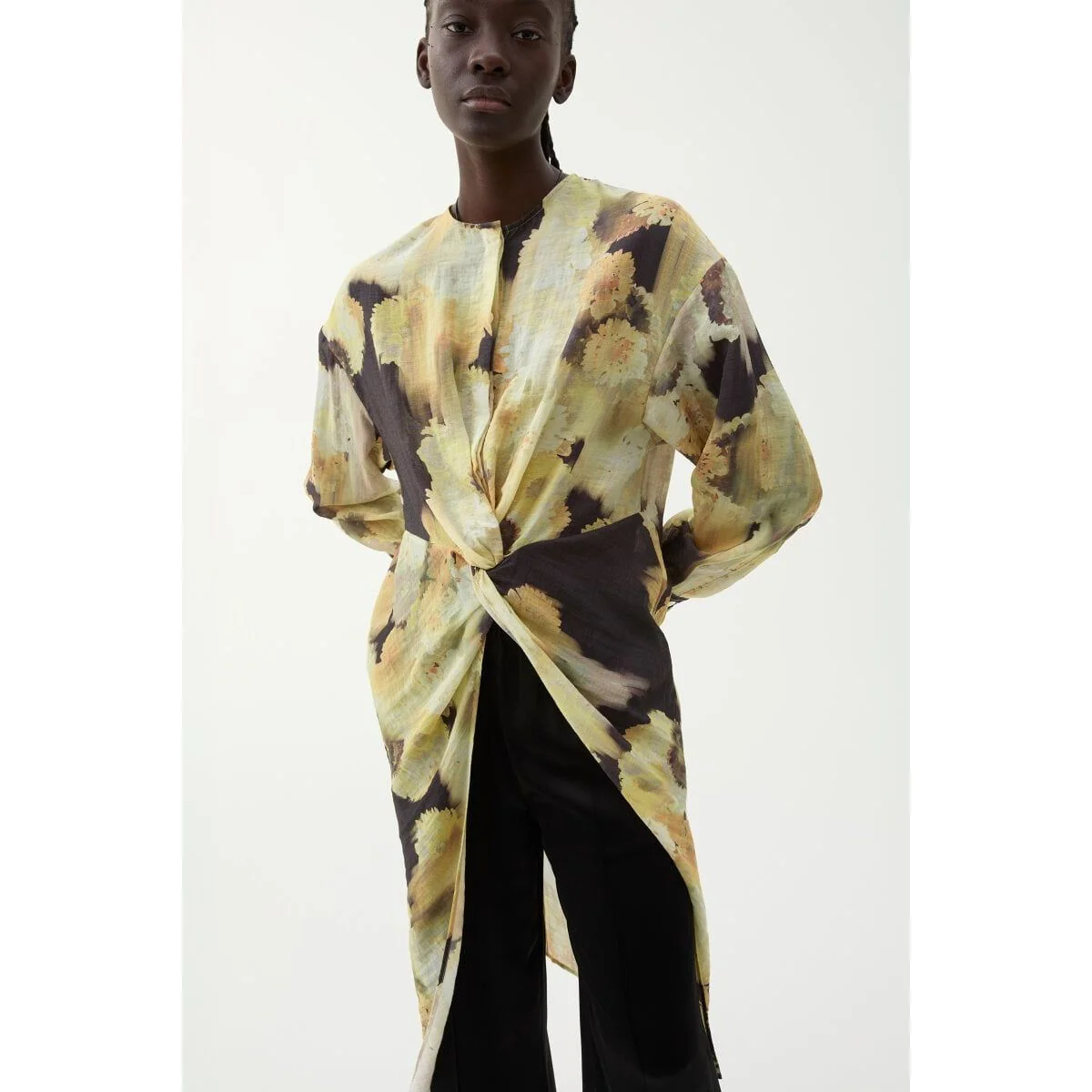 Cecilie long blurry flower blouse