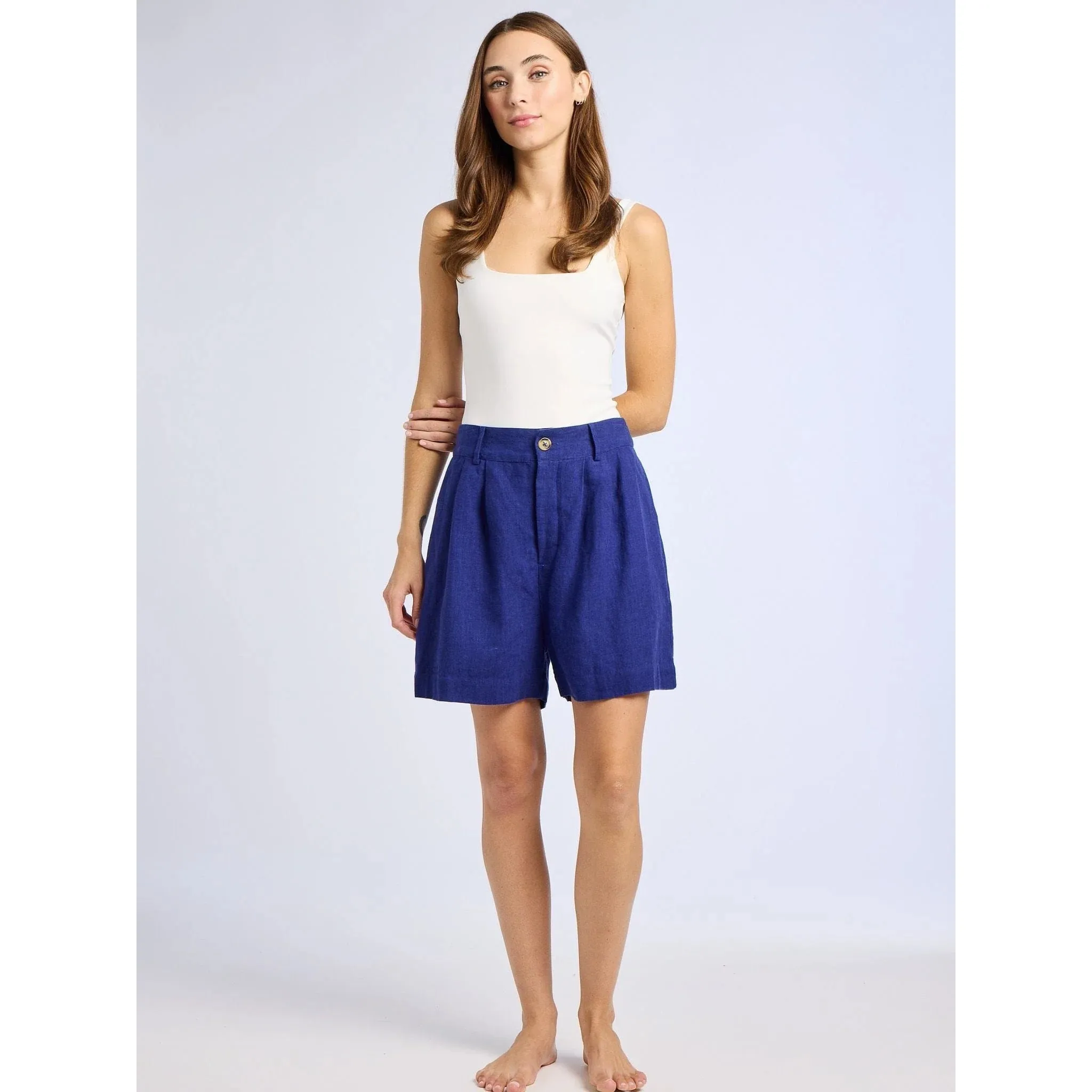 Maxwell Short in Navy Linen