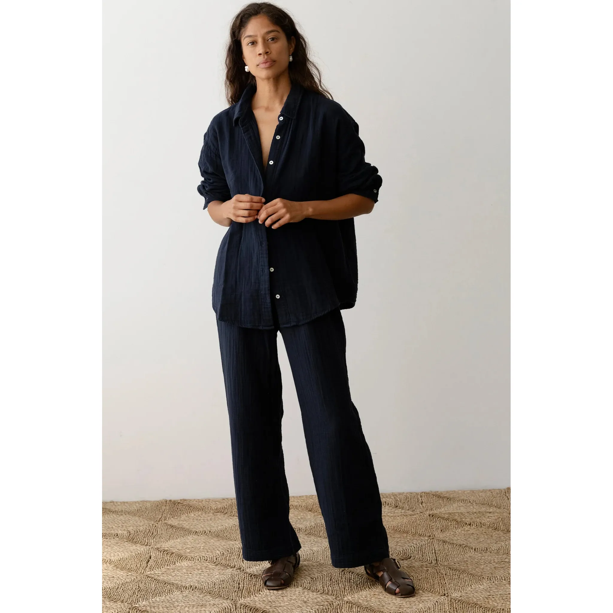 The Bubble Crop Simple Pant Navy