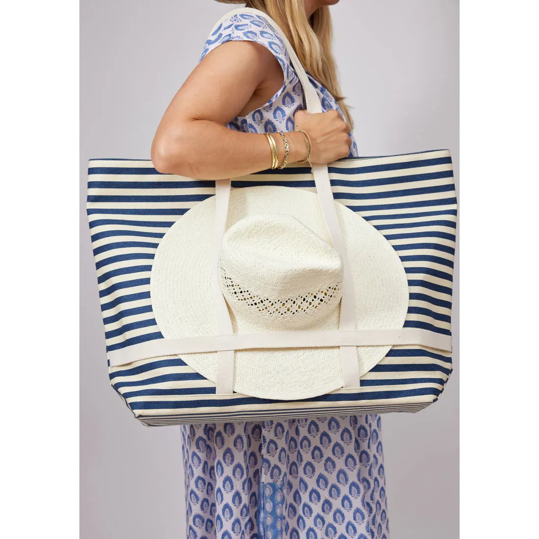 Sunhat Sized Traveler Tote Navy Stripe