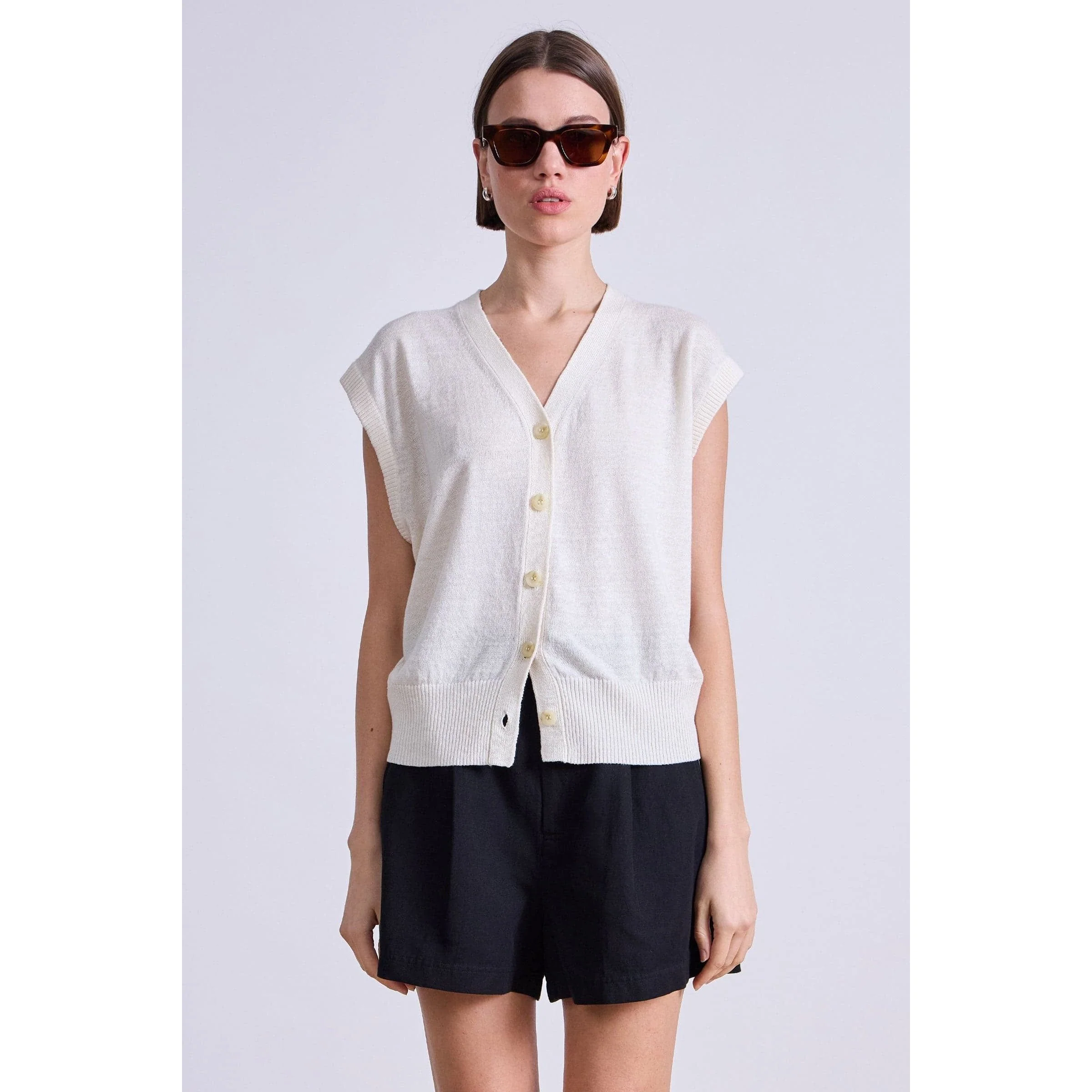 Fine Weight Cropped Vest Cream