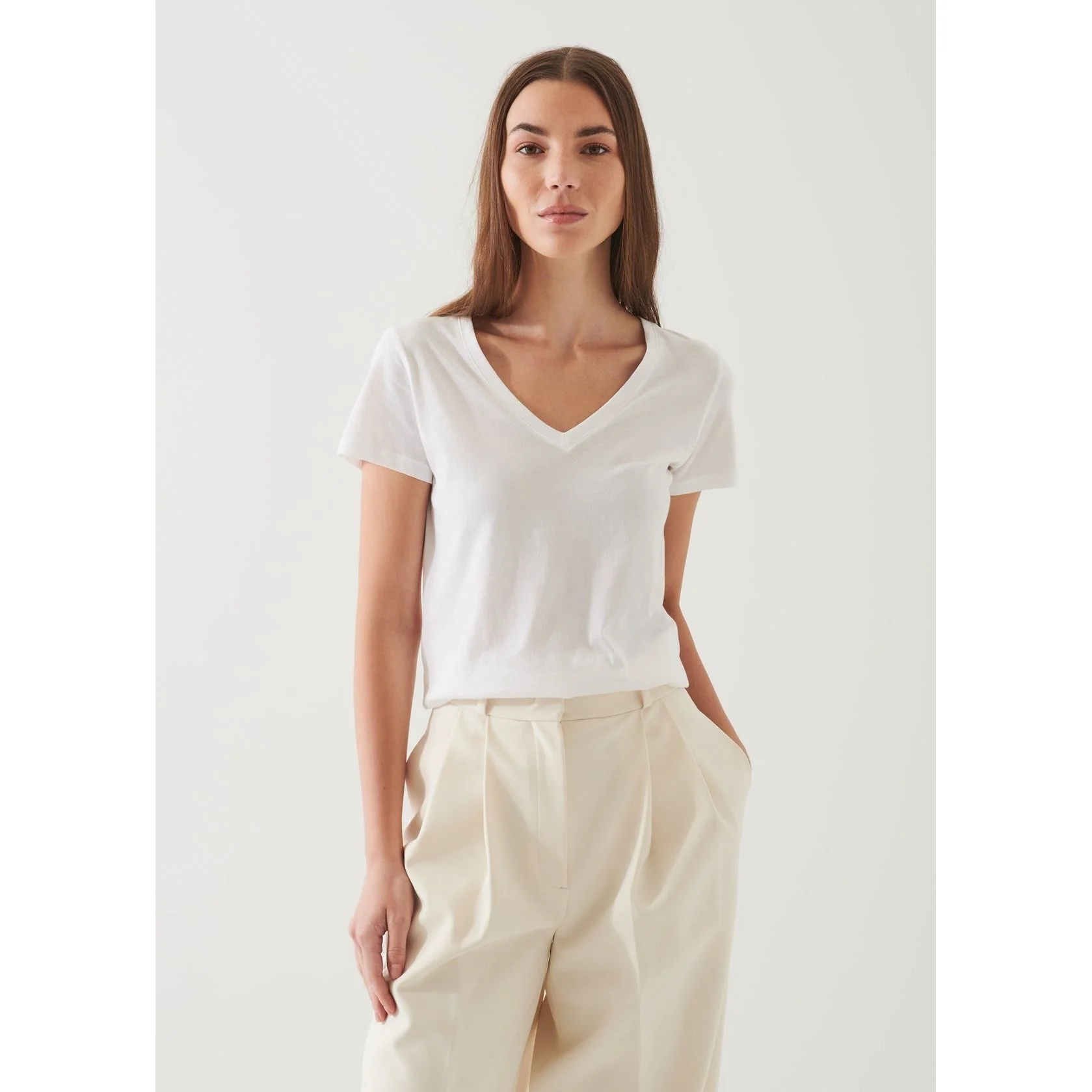 Lightweight Pima Cotton V-Neck White