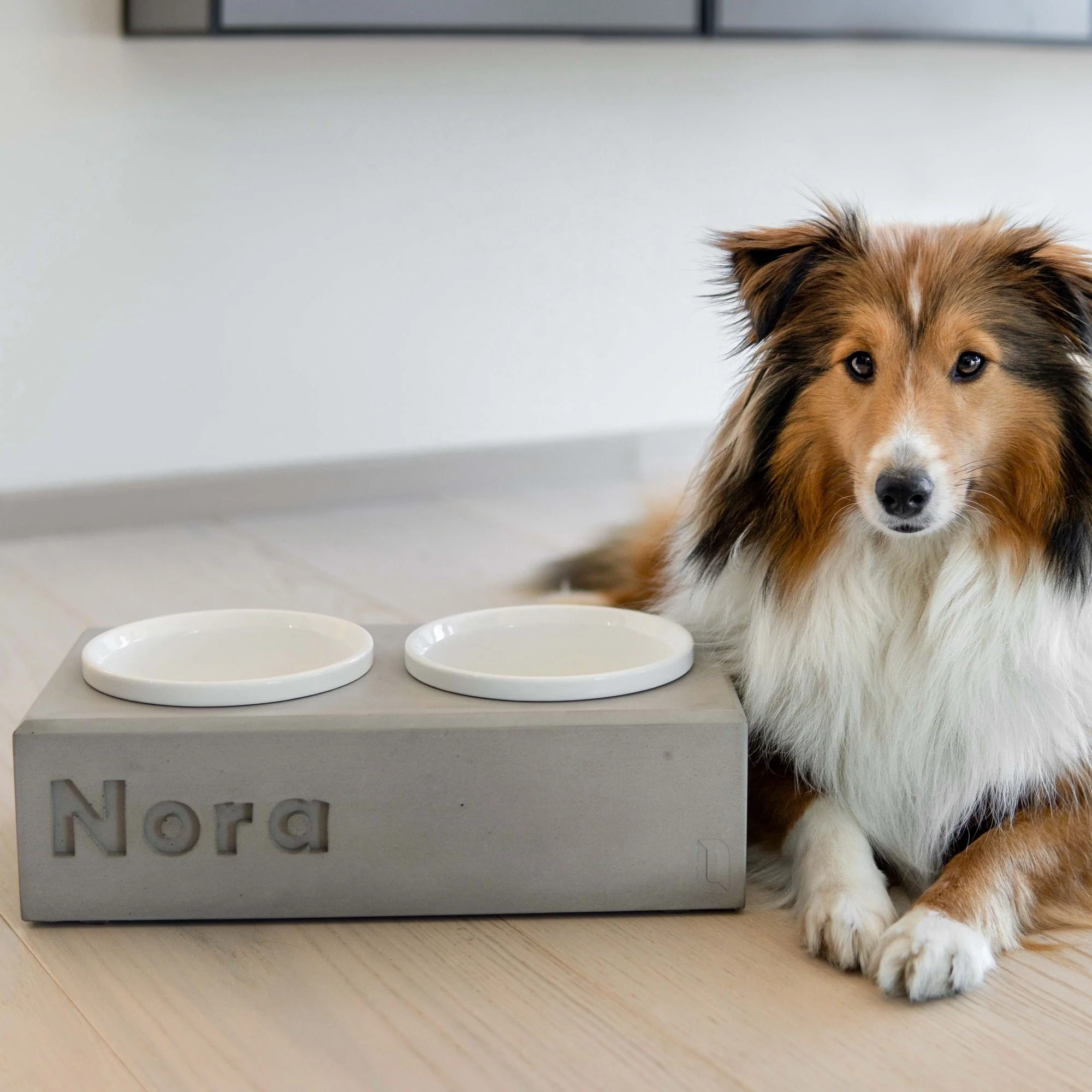 Futterstation Hund PATERA DUO Personalisiert