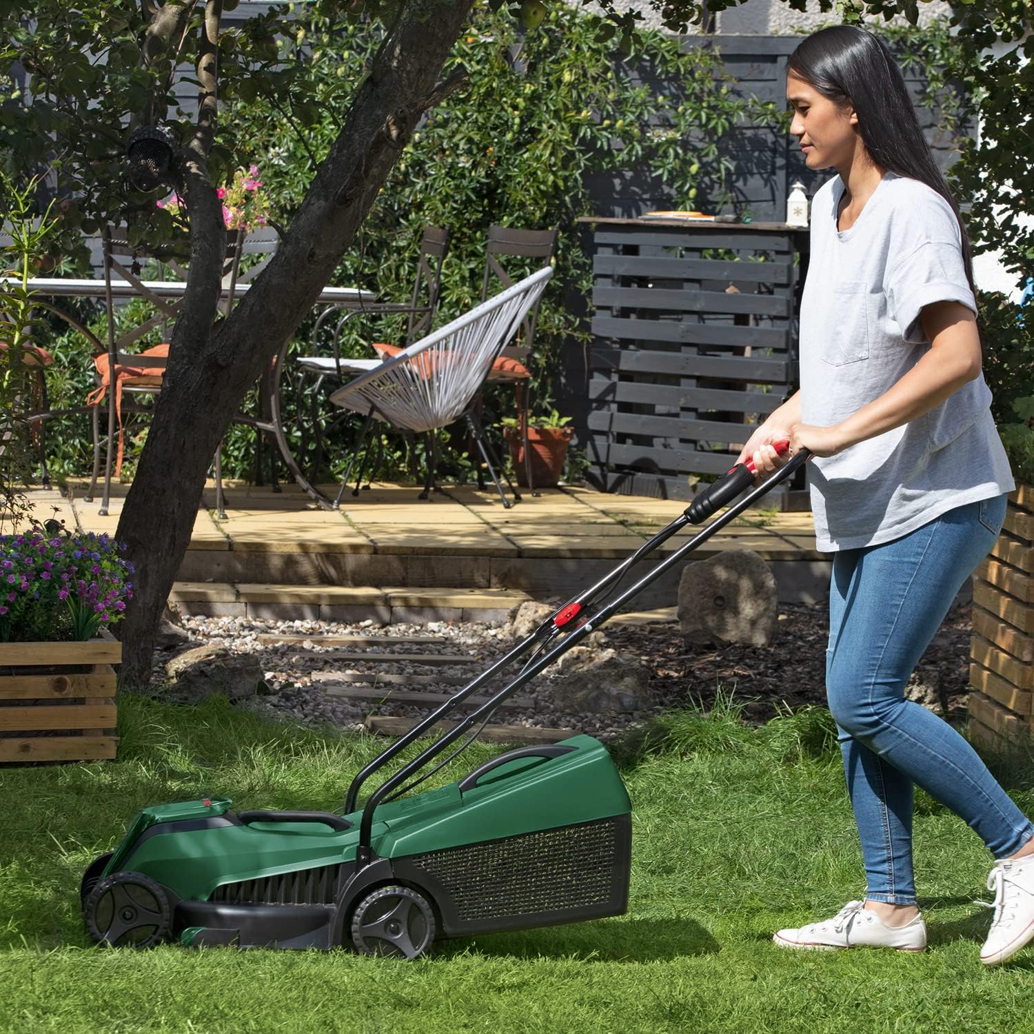 Bosch Akku-Rasenmher CityMower 18V-32-300 (18 Volt, 1x Akku 4,0 Ah, Schnittbreite: 32 cm, Rasenflchen bis 300 m, im Karton)