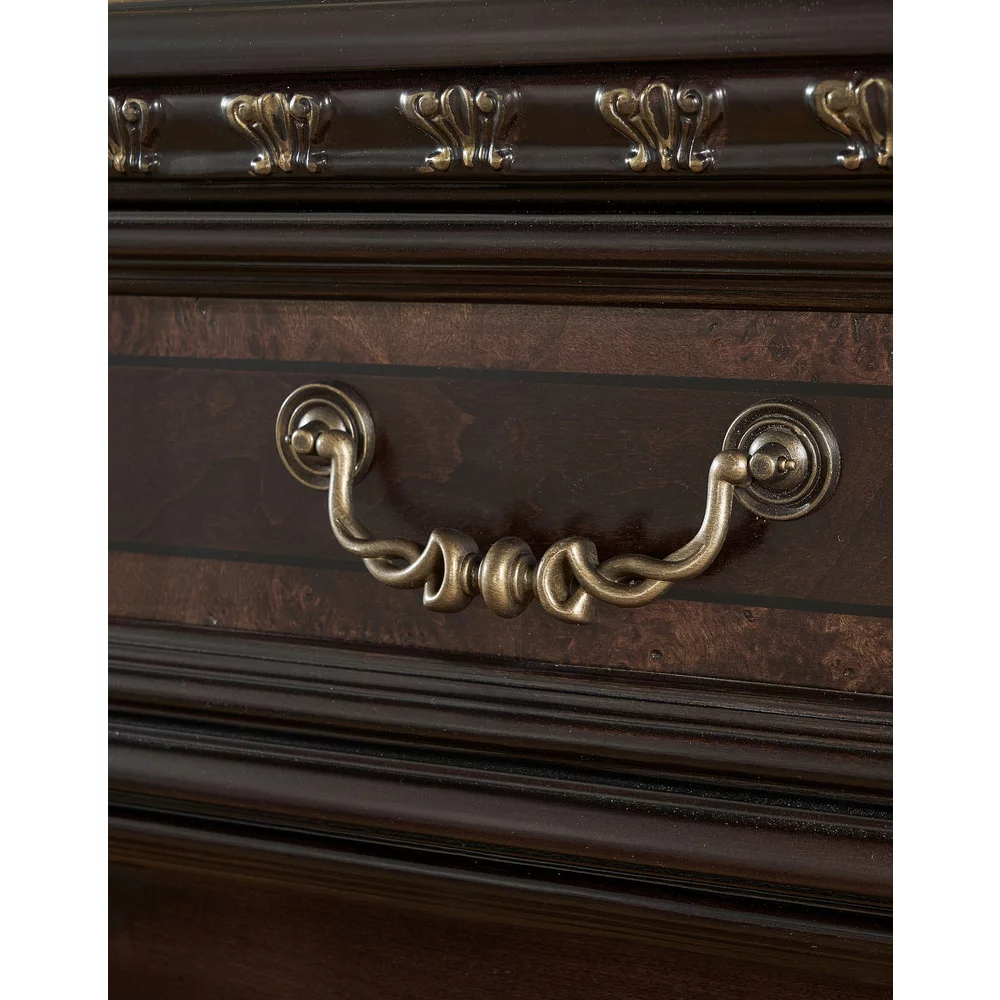 Greyson Living Manchester Traditional 3-drawer Nightstand by