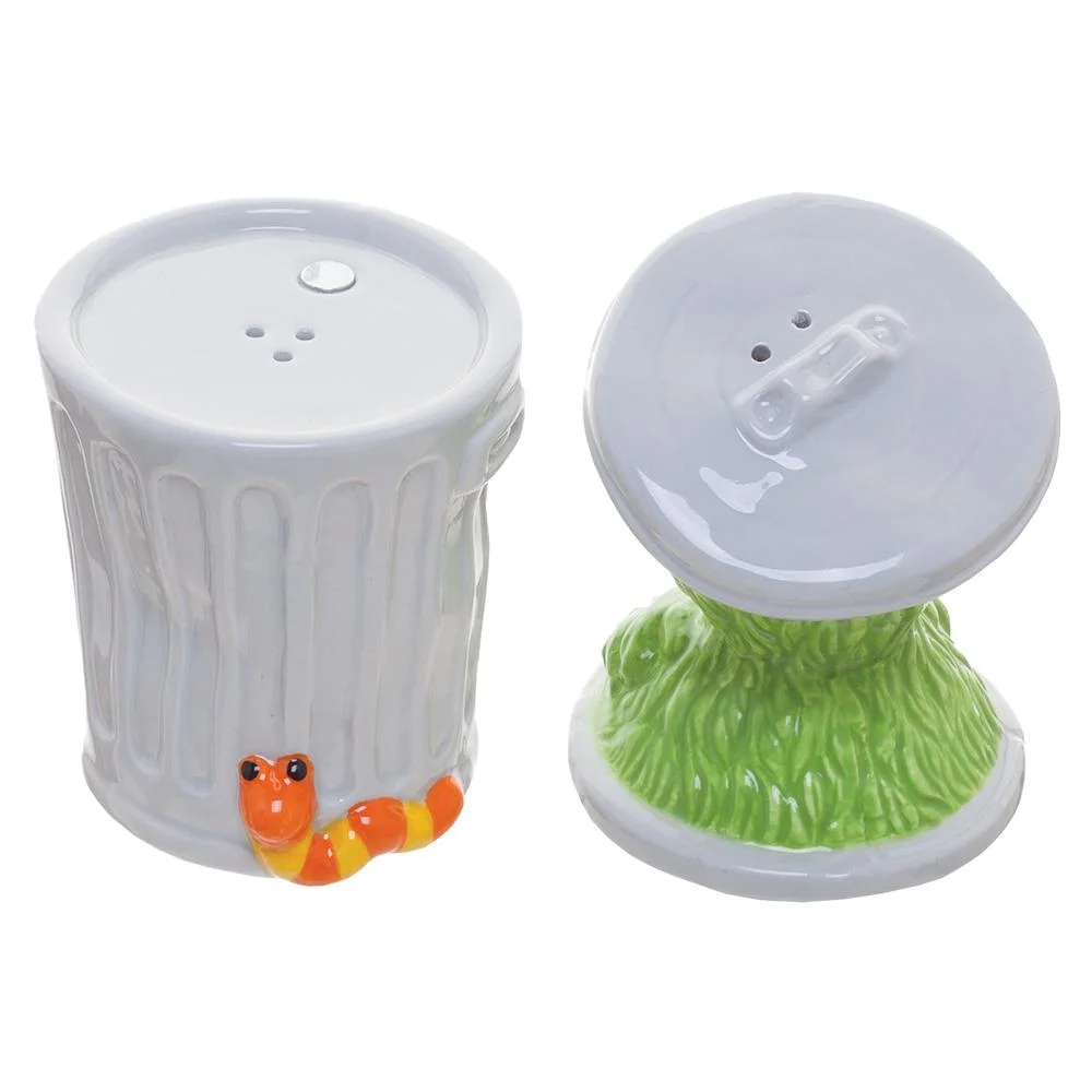Vandor Sesame Street Oscar Sculpted Ceramic Salt & Pepper Set