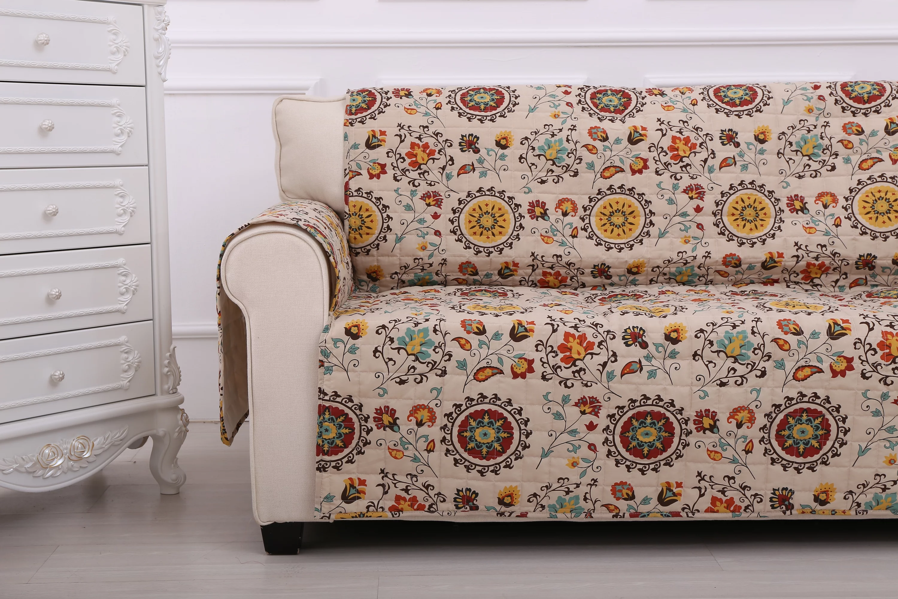 Greenland Home Fashion Andorra Furniture Protector - Loveseat, Multi 103x76