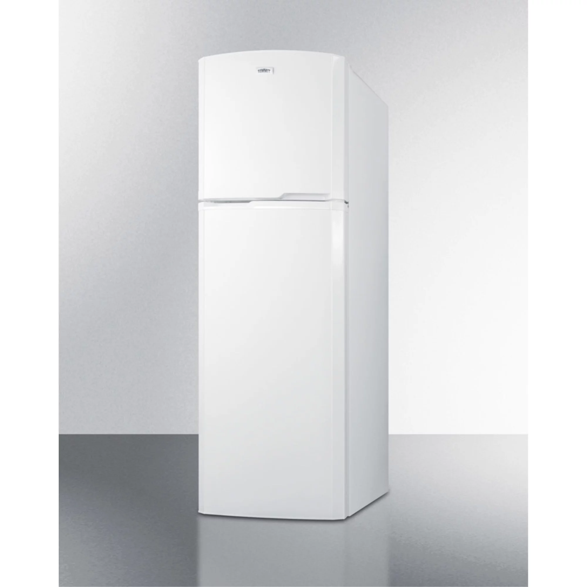 8.8 cu.ft. frost-free refrigerator-freezer in white, with factory installed icemaker