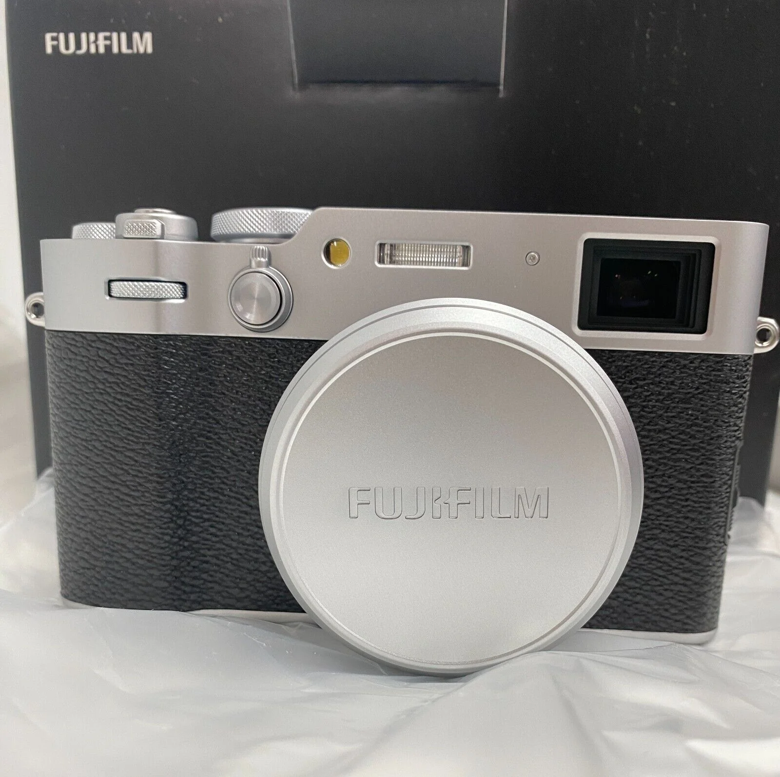 Fujifilm X100VI 40.2MP Digital Camera Silver