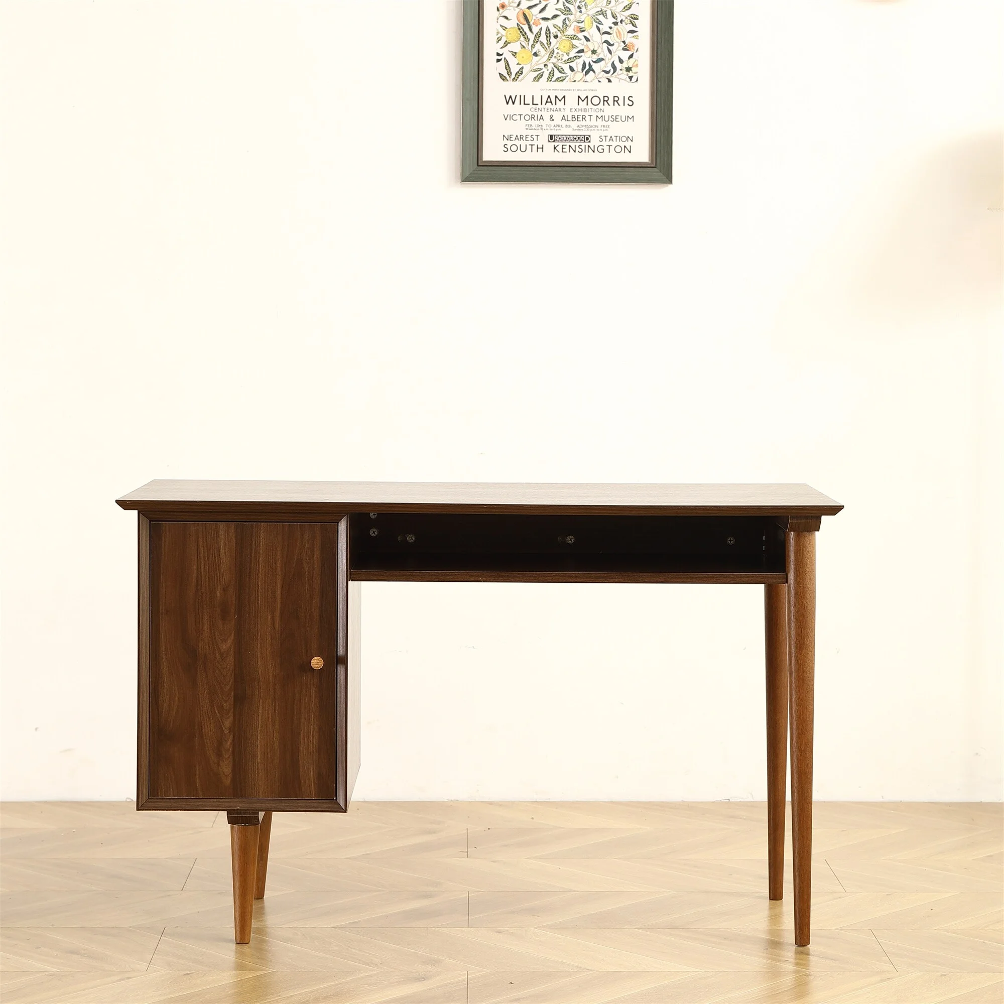 Small Desk with 47.24 Inch