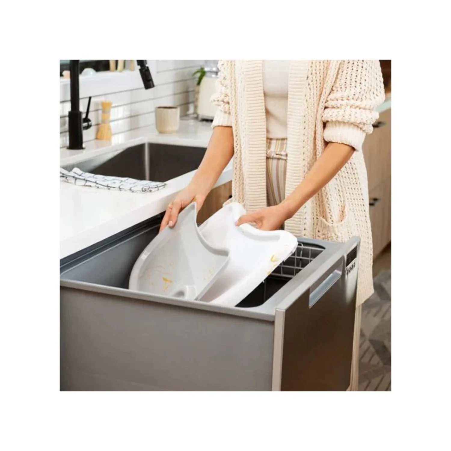 Munchkin® 360° Cloud™ Baby and Toddler High Chair, White, Unisex