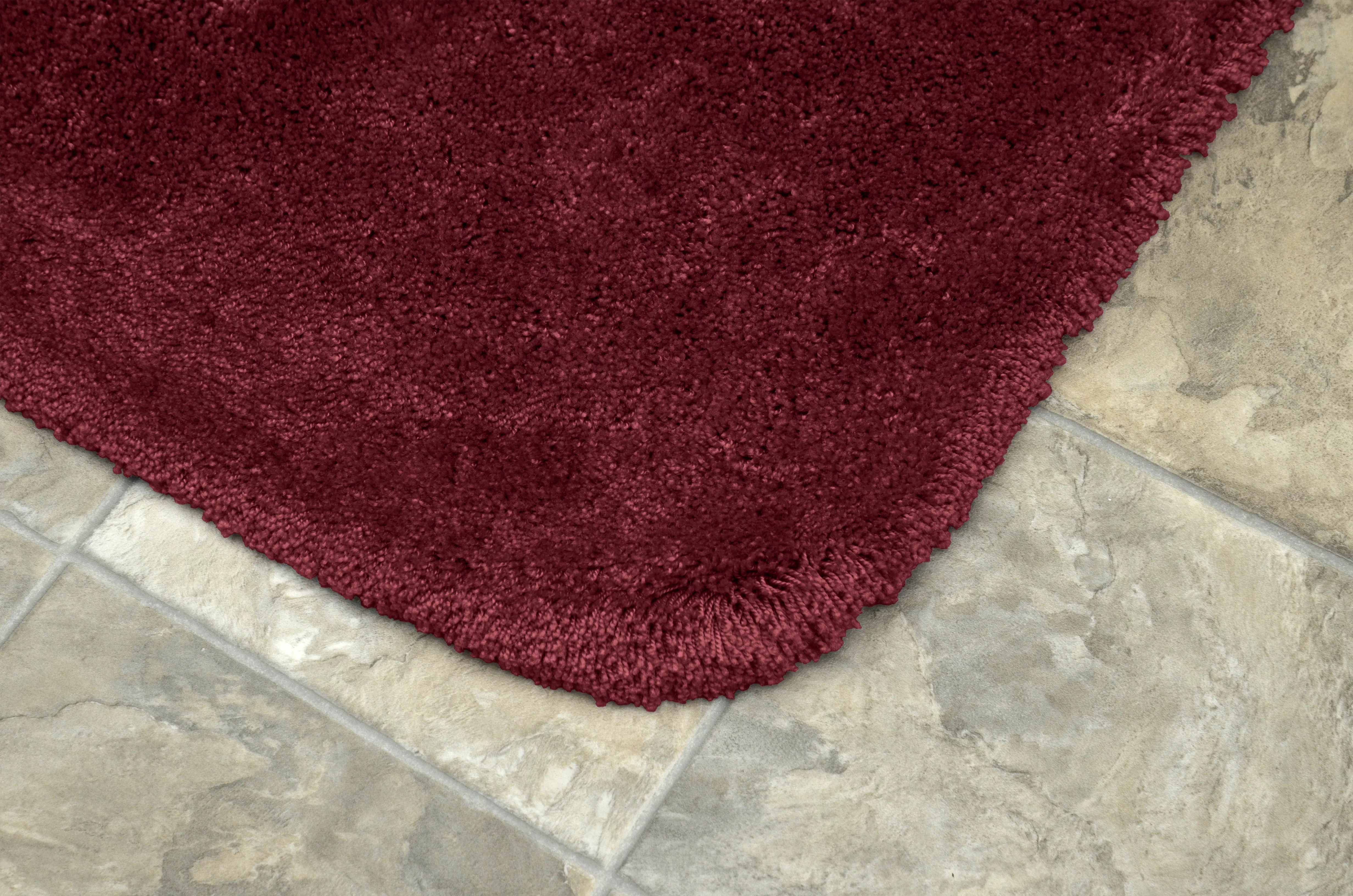 Garland Rug Finest Luxury 30 in. x 50 in. Ultra Plush Washable Bath Rug Chili Pepper Red