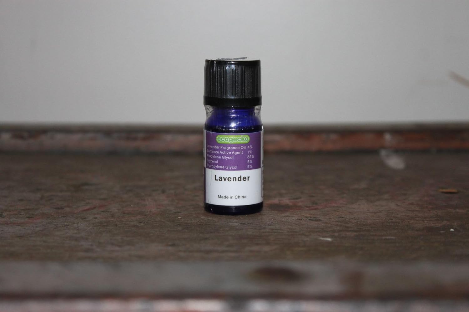 Little Squirt Glowing Water, Air Revitalizer, Air Freshener, Room Aromatizer, Aroma and Essential Oil Diffuser with 3 Bottles of Lavender Oil