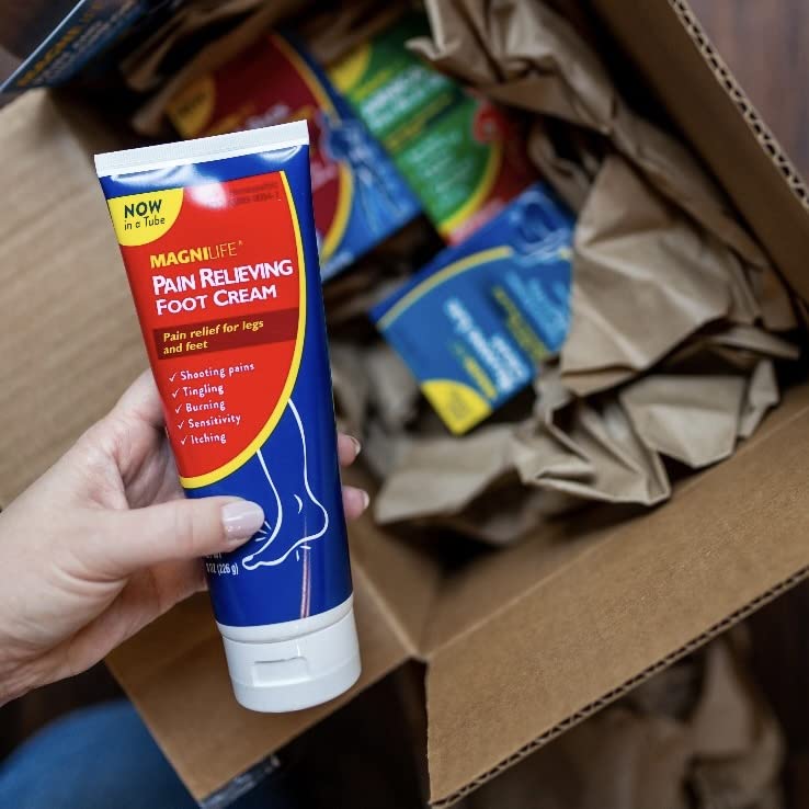 MagniLife Pain Relieving Foot Cream, All-Natural Moisturizing Foot Pain Relief with Beeswax and Eucalyptus to Soothe Soreness, Burning, Tingling, and Sensitivity - 4oz