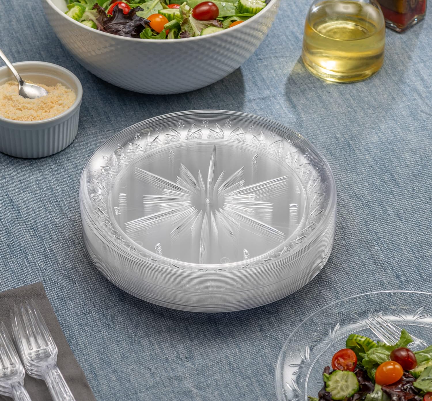 PLASTICPRO 10'' inch Premium Extra large Heavy Weight Crystal Clear Disposable Plastic Dinnerware Party Plates or Platter Pack of 40