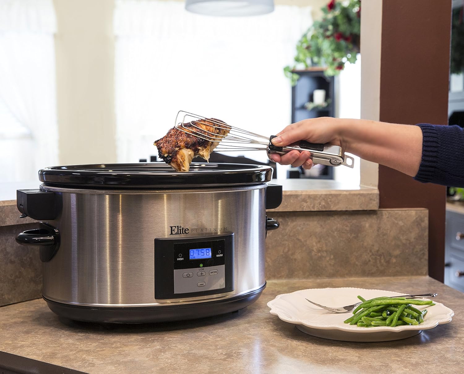 Maxi-Matic Elite Platinum MST-900VXD 8.5-Quart Stainless Steel Programmable Slow Cooker w/Locking Lid, Black
