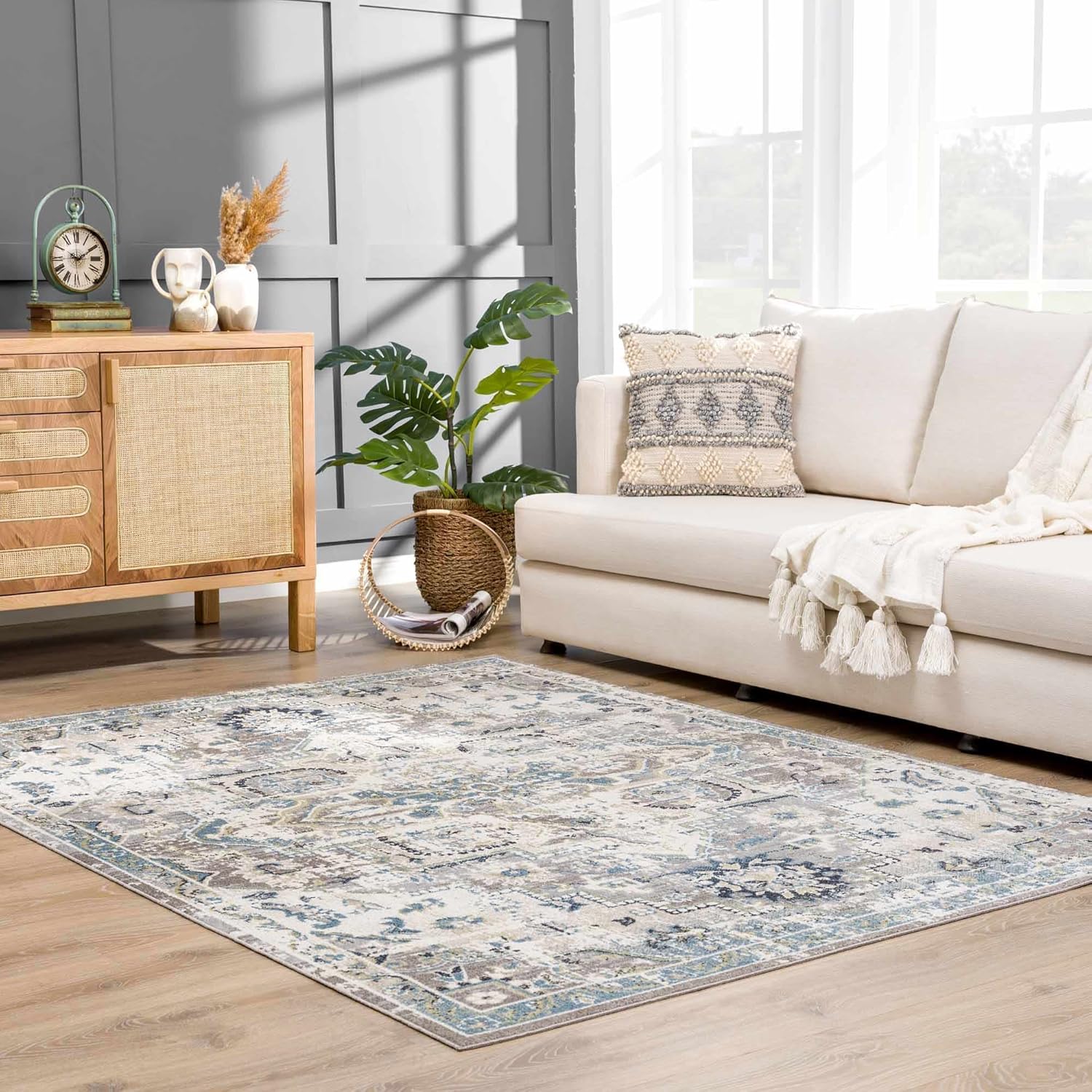 Hauteloom Cabacungan Traditional Persian Medallion Living Room Bedroom Area Rug - Machine Washable Distressed Carpet - Bohemian Oriental - Easy to Clean - Blue, Grey, Beige - 5'3