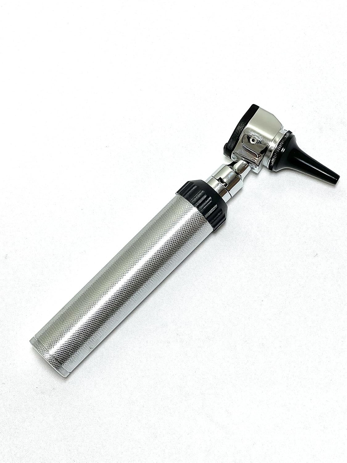 Otoscope Set ENT Diagnostic Instruments plus 2 Free Replacement Bulb Cynamed