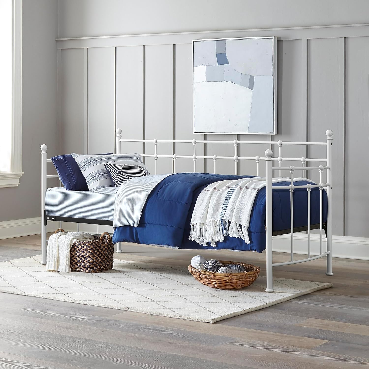 Hillsdale, Providence Metal Twin Daybed with Wood Slat Suspension Deck, Soft White