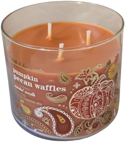 Bath & Body Pumpkin Pecan Waffles 3-Wick Candle 14.5 oz / 411 g - Made with Natural Essential Oils (Packaging Style May Vary)