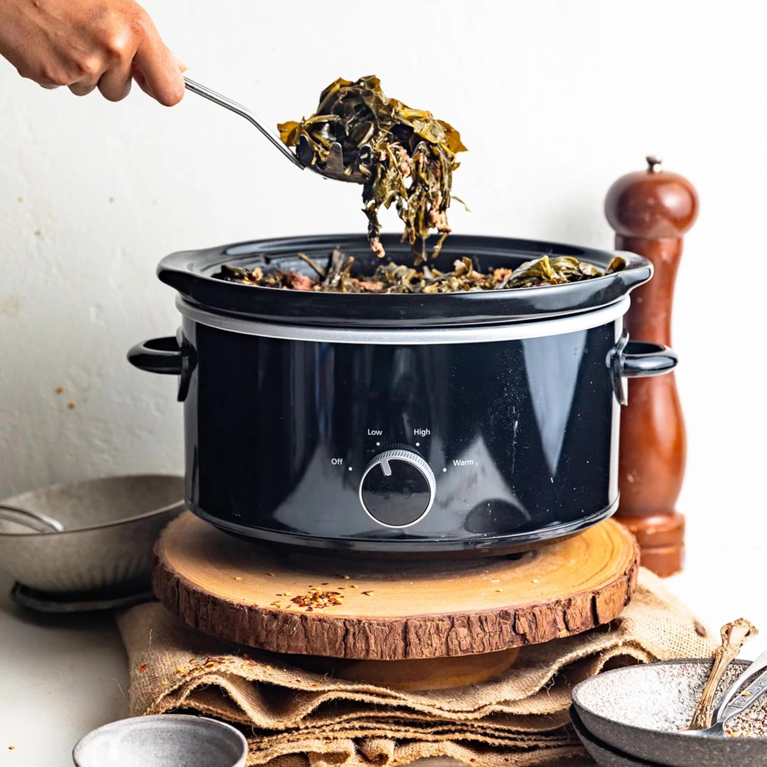 Crock-Pot 4-Quart Classic Slow Cooker, Easy Grip Handles, Black