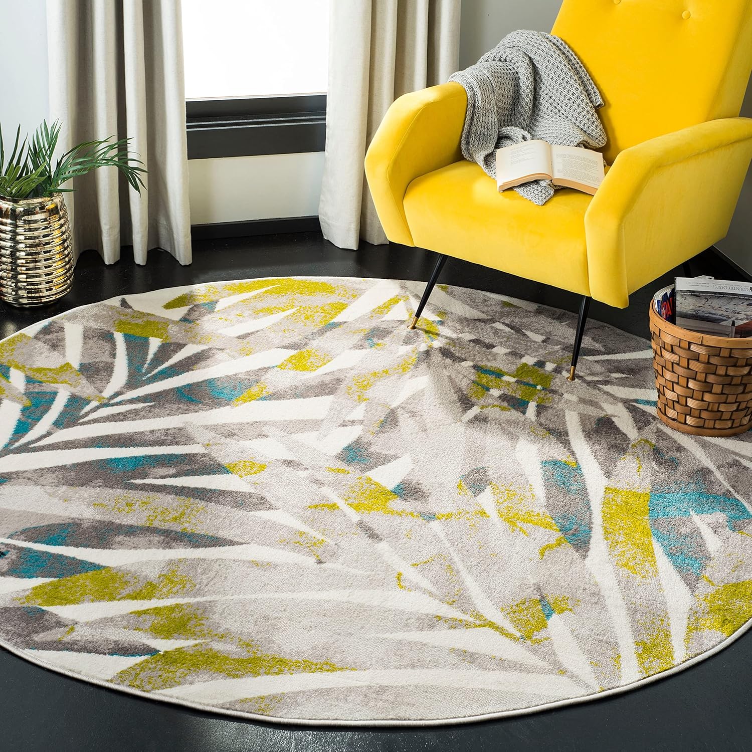 SAFAVIEH Skyler Collection 2' x 4' Grey / Green SKY189G Botanical Distressed Non-Shedding Living Room Bedroom Accent Rug