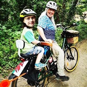 Bicycle Rear Seat Cushion Armrest Footrest Set, Bike Back Seat Child Safety Cushion Armrest Handrail Rear Feet Pedals