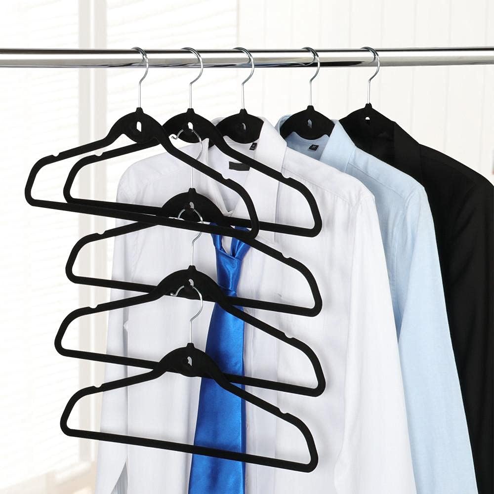Yaheetech 100 Pack Non Slip Cascading Velvet Hangers - Standard Hangers Felt Suit Clothes Hangers Space Saving 360° Swivel Hook Black