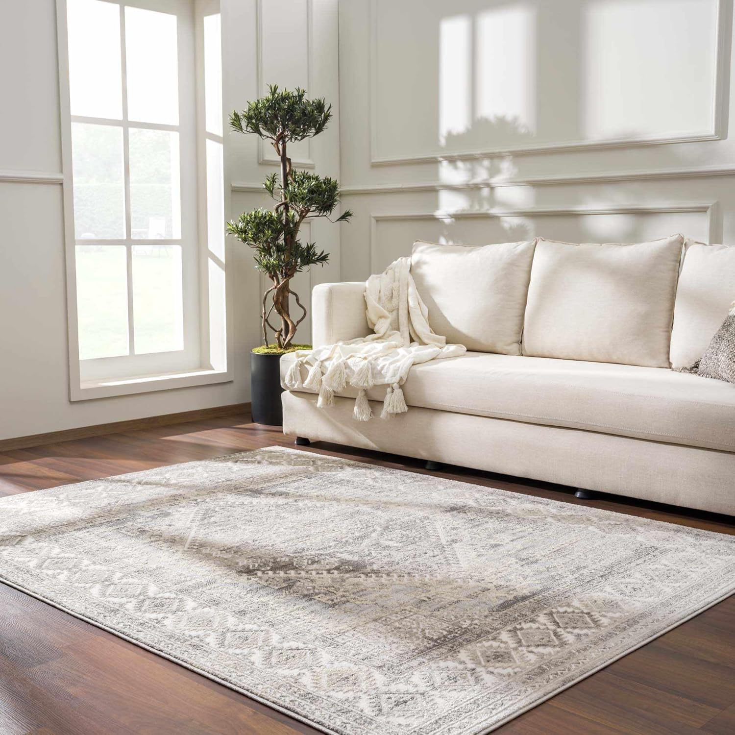 Hauteloom Brend Living Room, Bedroom Area Rug - Oriental Bohemian Vintage Carpet - Gray, Silver, Cream - 5'3